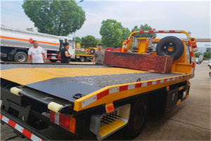 石首附近拖车电话号码服务